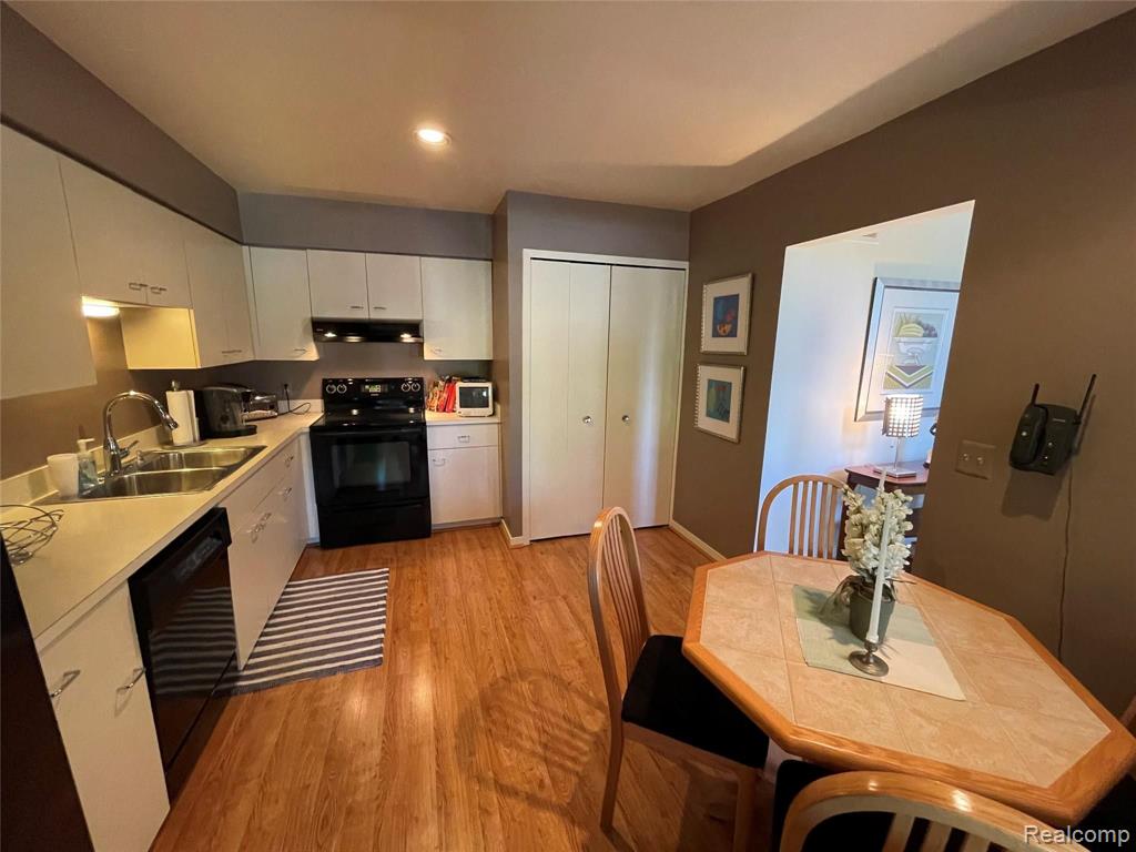 680 Highgate Mews, Unit 73 Rochester Hills, MI 48307 - Photo 13 of 43