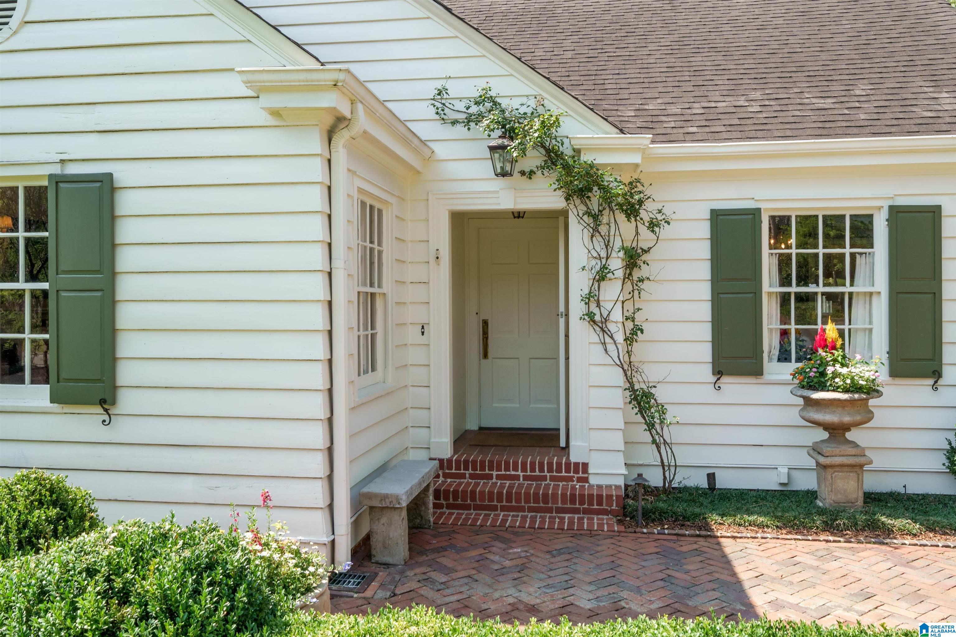9 Clarendon Road Birmingham, AL 35213 - Photo 3 of 48