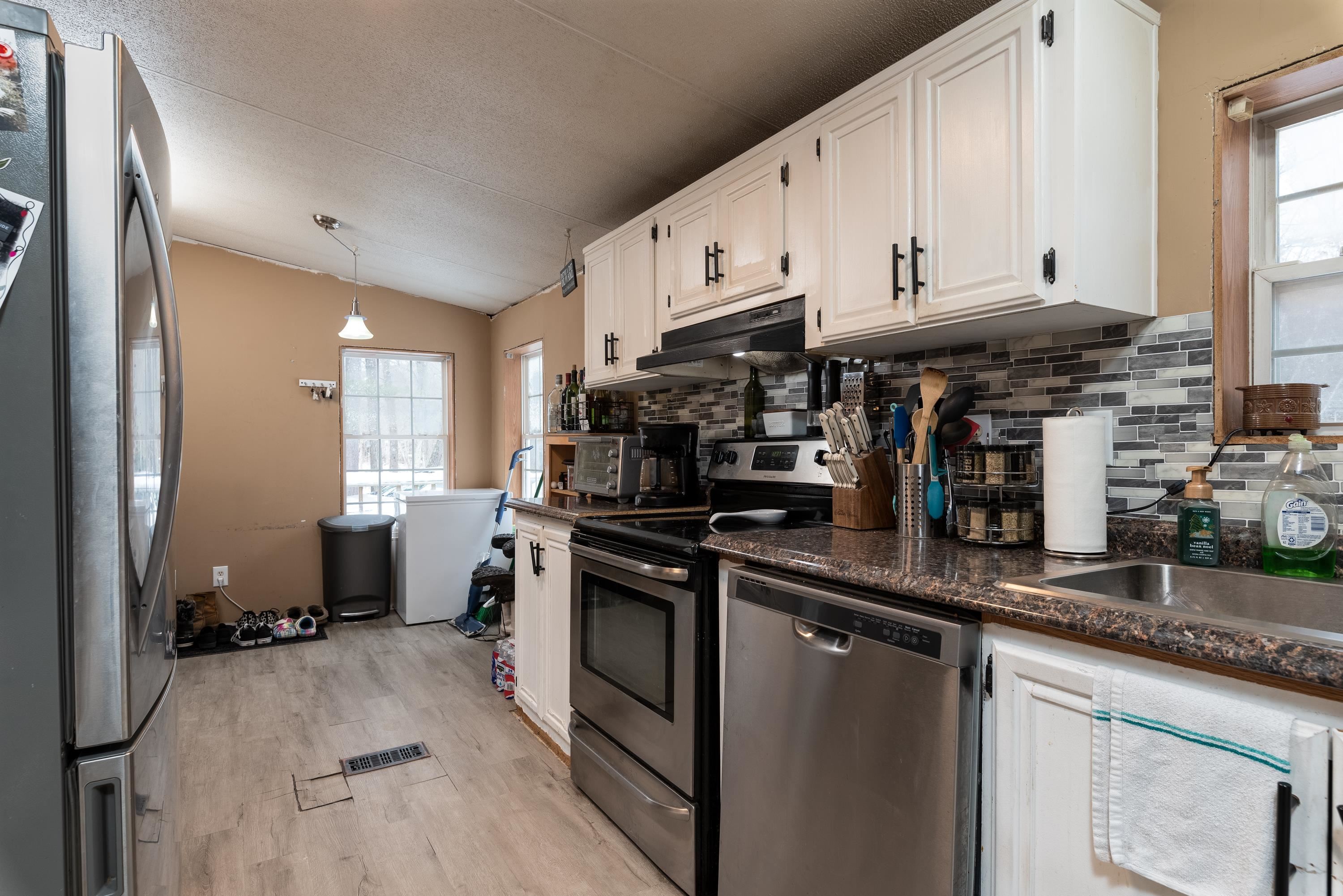 138 Middle Oxbow Road Hinsdale, NH 03451 - Photo 5 of 11