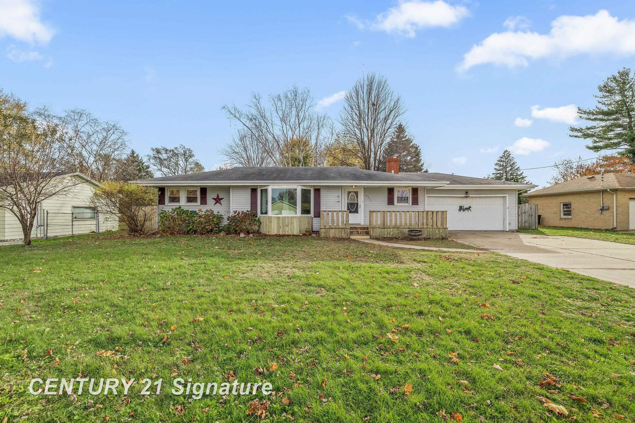 4571 Shattuck Road Saginaw, MI 48603 - Photo 1 of 27 50161200-c4964dfa-0be2-43d6-9709-df4c59b3a033.JPG