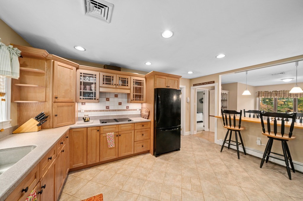 5 Relda Road Weymouth, MA 02190 - Photo 11 of 31 Gallery Image 11