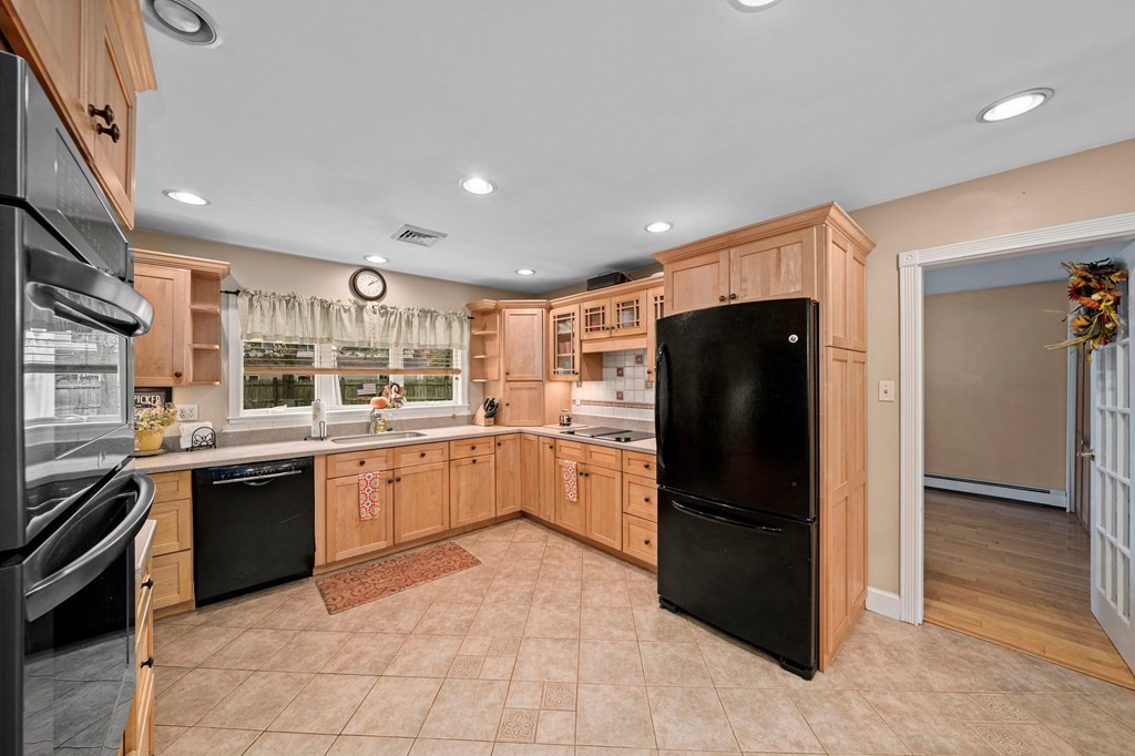 5 Relda Road Weymouth, MA 02190 - Photo 9 of 31 Gallery Image 9