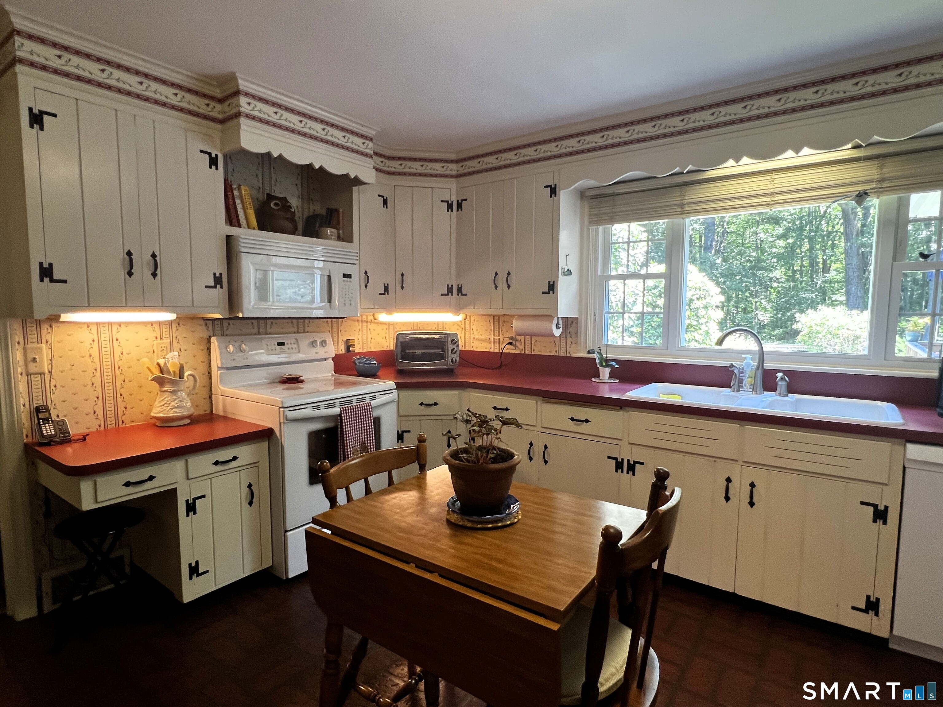 57 Hickory Hill Road Thomaston, CT 06787 - Photo 11 of 36