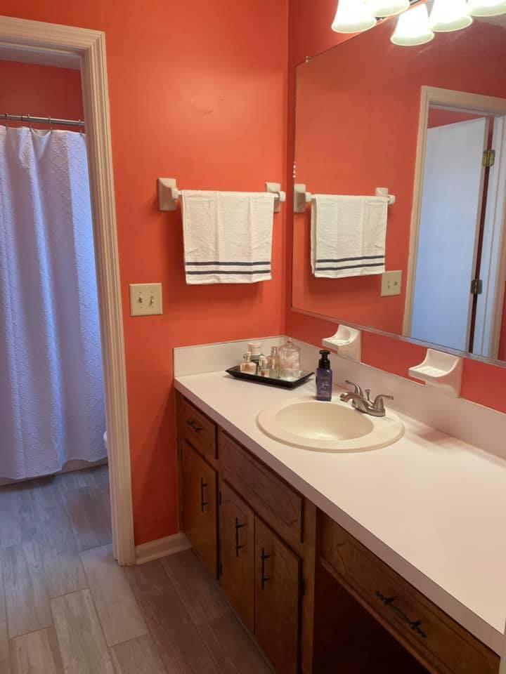 614 Oxford Road Ladson, SC 29456 - Photo 14 of 29 614 Oxford master ba