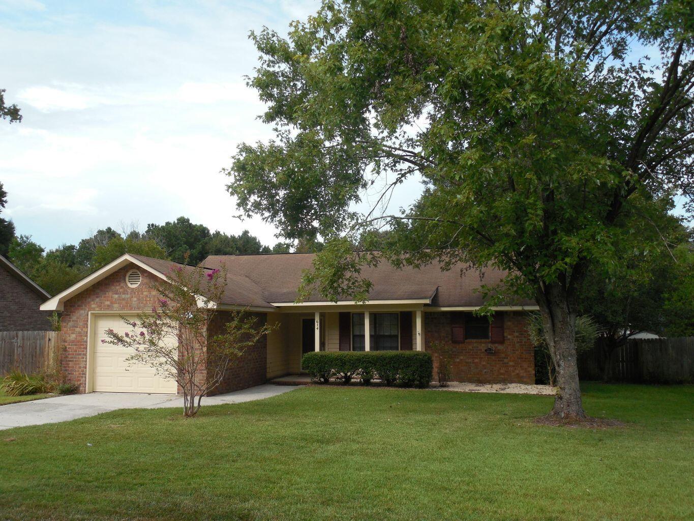 614 Oxford Road Ladson, SC 29456 - Photo 29 of 29 614 Oxford front