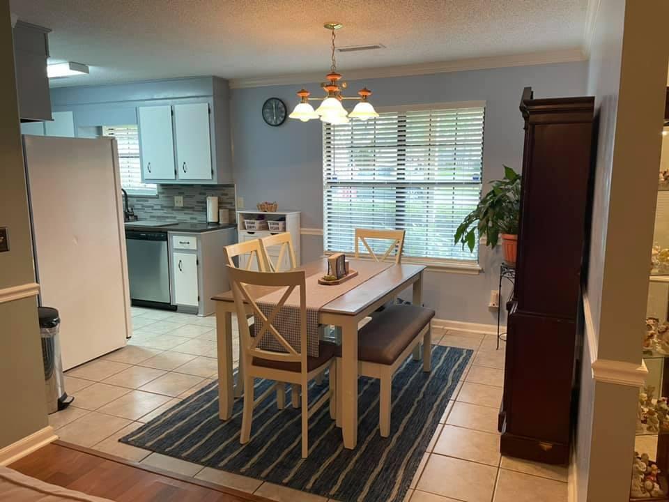 614 Oxford Road Ladson, SC 29456 - Photo 9 of 29 614 Oxford dr to kit wide
