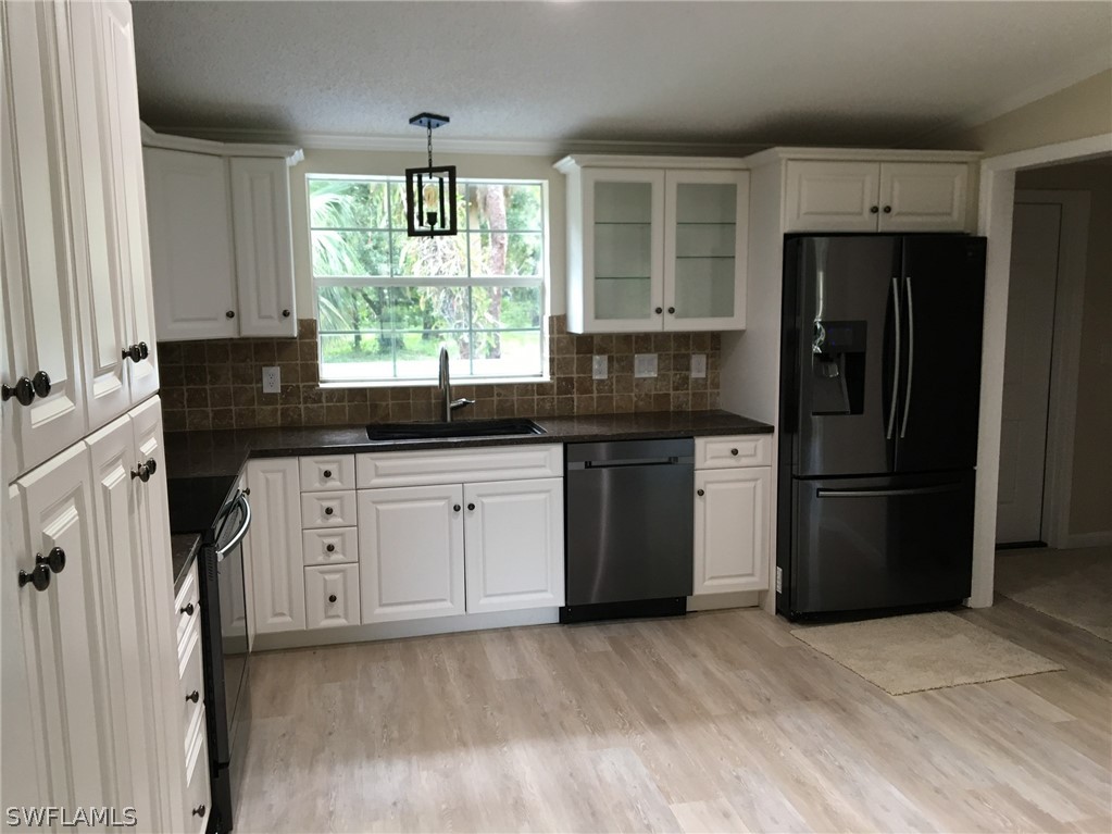 19611 Slater Road North Fort Myers, FL 33917 - Photo 12 of 35 Gallery Image 12