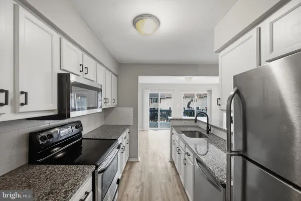 $1,995 | 40 Cobber Lane, Baltimore, MD 21229