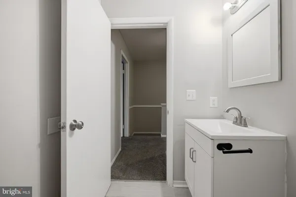 $1,995 | 40 Cobber Lane, Baltimore, MD 21229