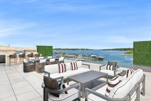 $17,900,000 | 2 B West Water, Sag Harbor, NY 11963