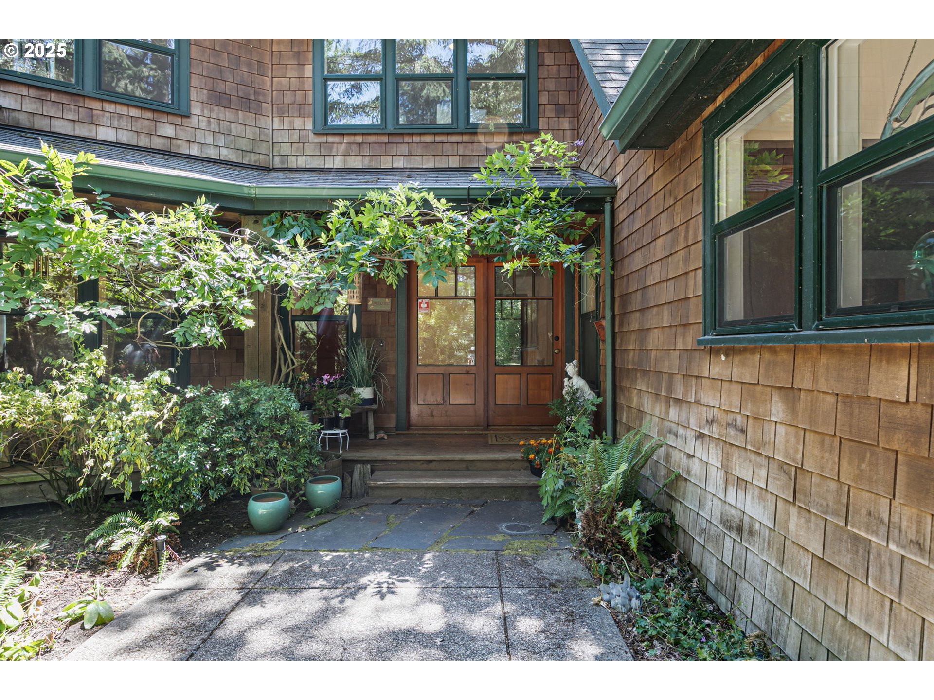 28072 Briggs Hill Road Eugene, OR 97405 - Photo 3 of 45 Gallery Image 3