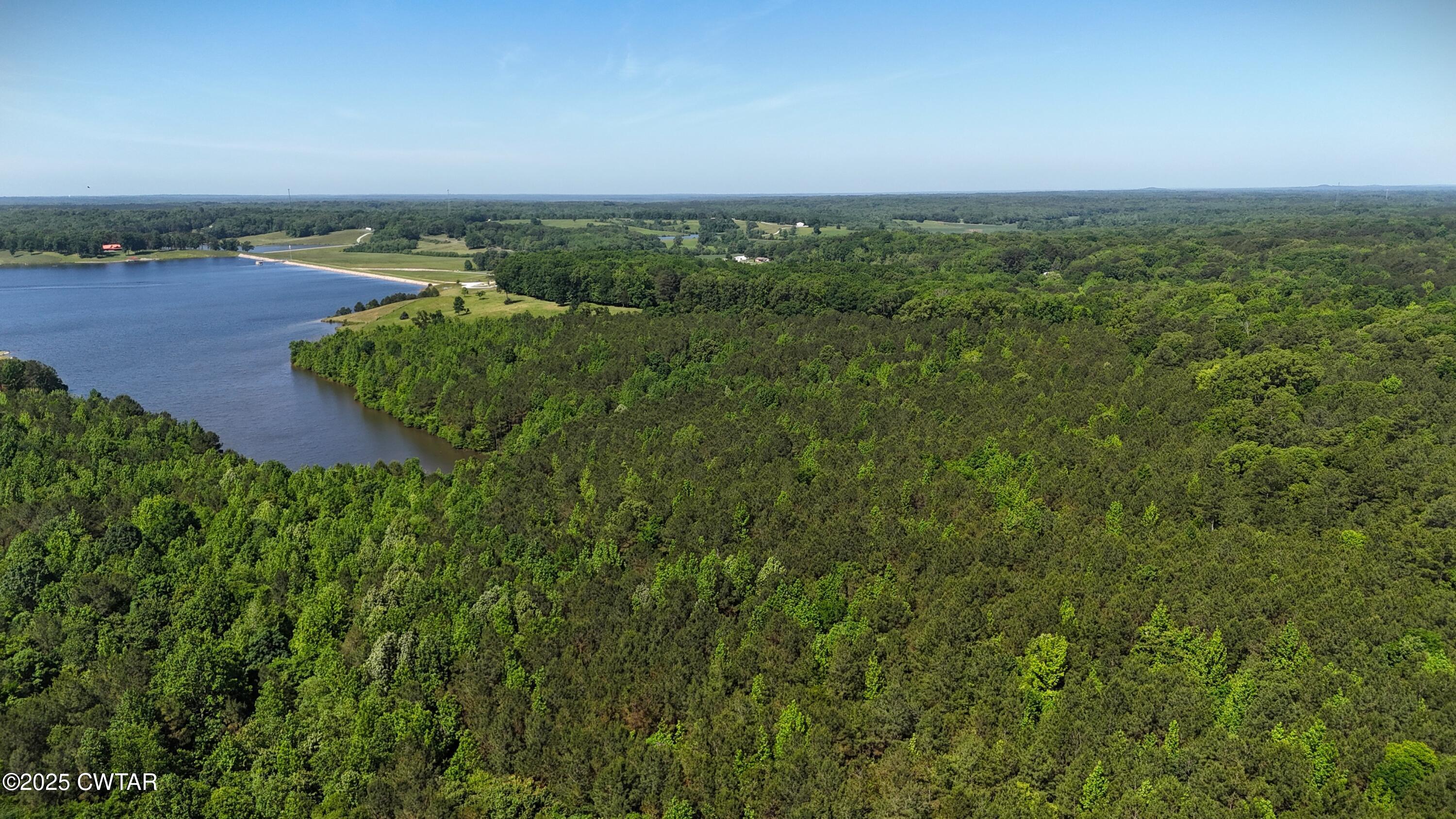 398 Baker Road Huntingdon, TN 38344 - Photo 7 of 23 a view of a city