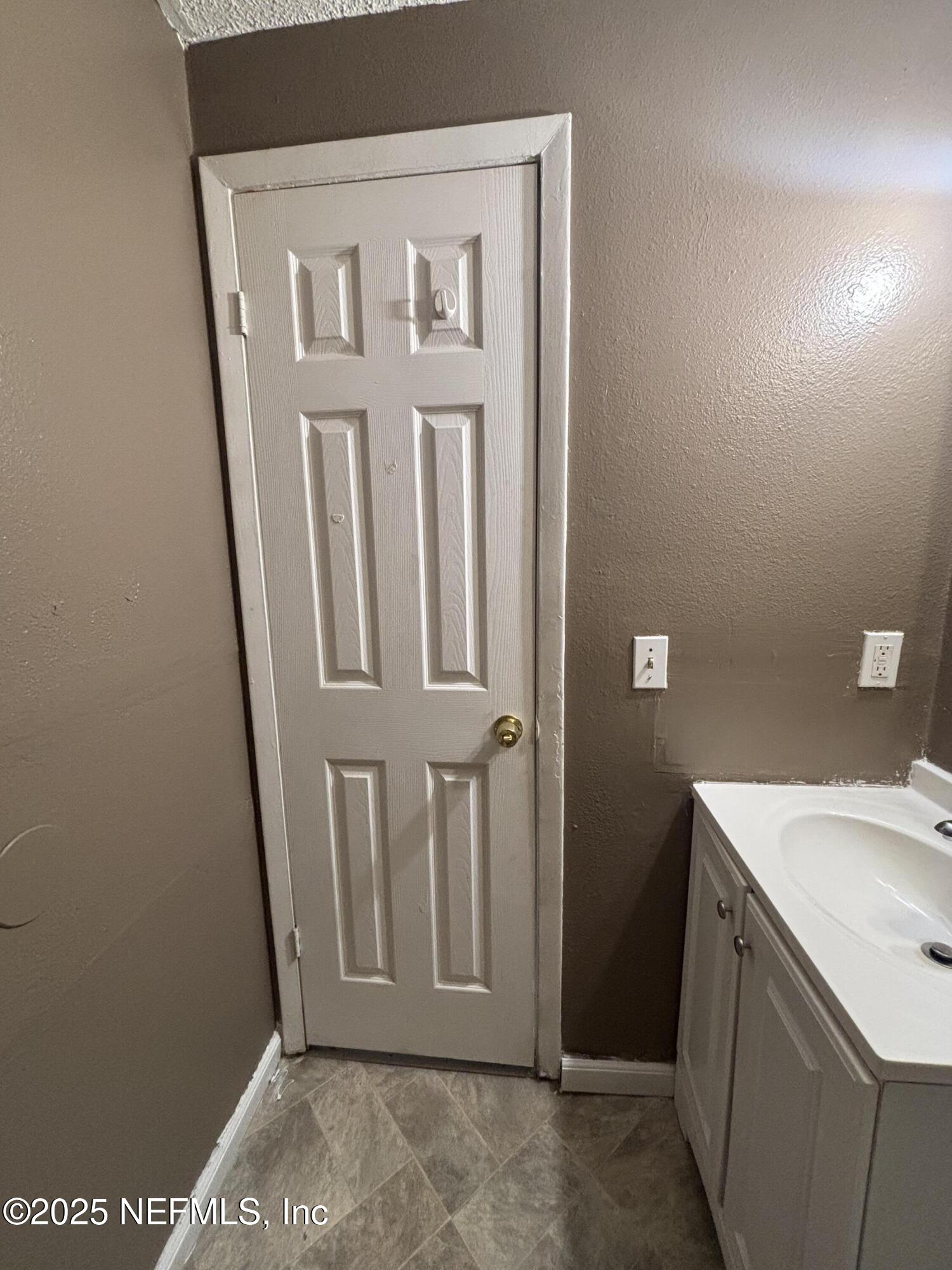 1115 Rushing Street Jacksonville, FL 32209 - Photo 19 of 24 a view of front door
