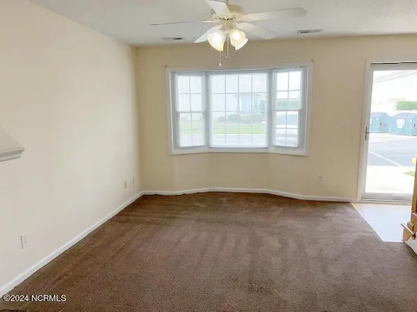 $1,150 | 2148 Flagstone Court, Unit L2, Greenville, NC 27834