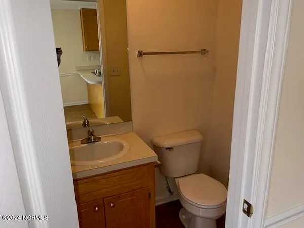 $1,150 | 2148 Flagstone Court, Unit L2, Greenville, NC 27834