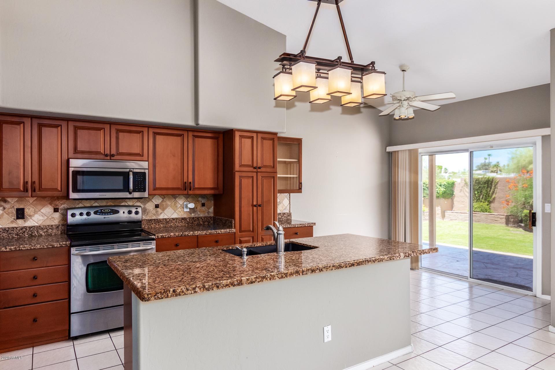 1256 East Redfield Road Phoenix, AZ 85022 - Photo 21 of 27 Kitchen view