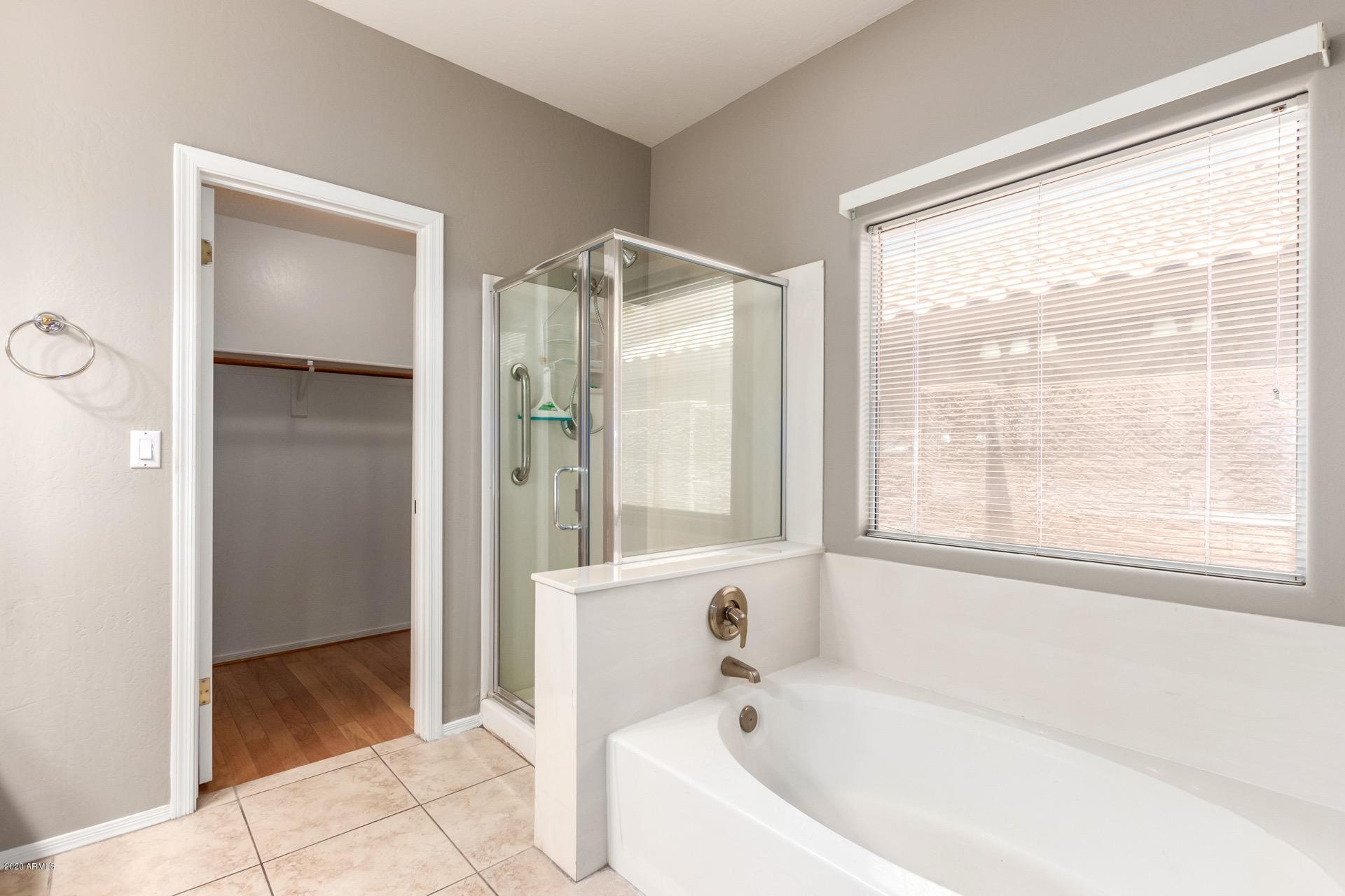 1256 East Redfield Road Phoenix, AZ 85022 - Photo 9 of 27 master tub & separate shower