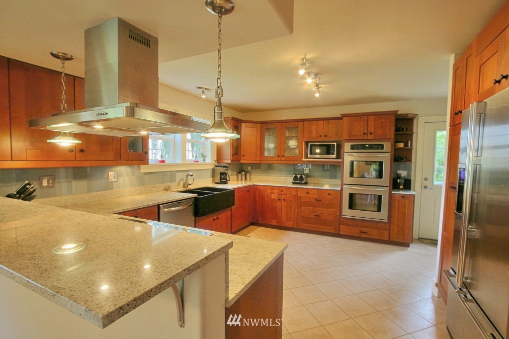 1772 Province Road Point Roberts, WA 98281 - Photo 5 of 22
