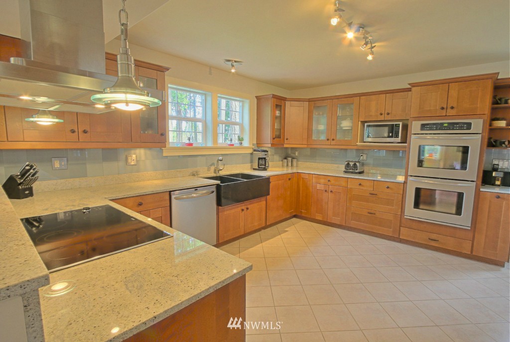 1772 Province Road Point Roberts, WA 98281 - Photo 6 of 22