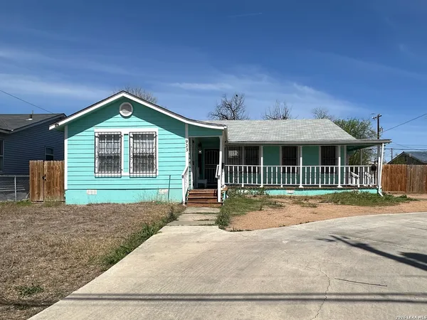 $1,500 | 923 McIlvaine, Unit 101, San Antonio, TX 78201