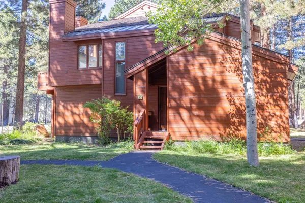 $889,000 | 2112 Meridian Boulevard, Unit 30, Mammoth Lakes, CA 93546