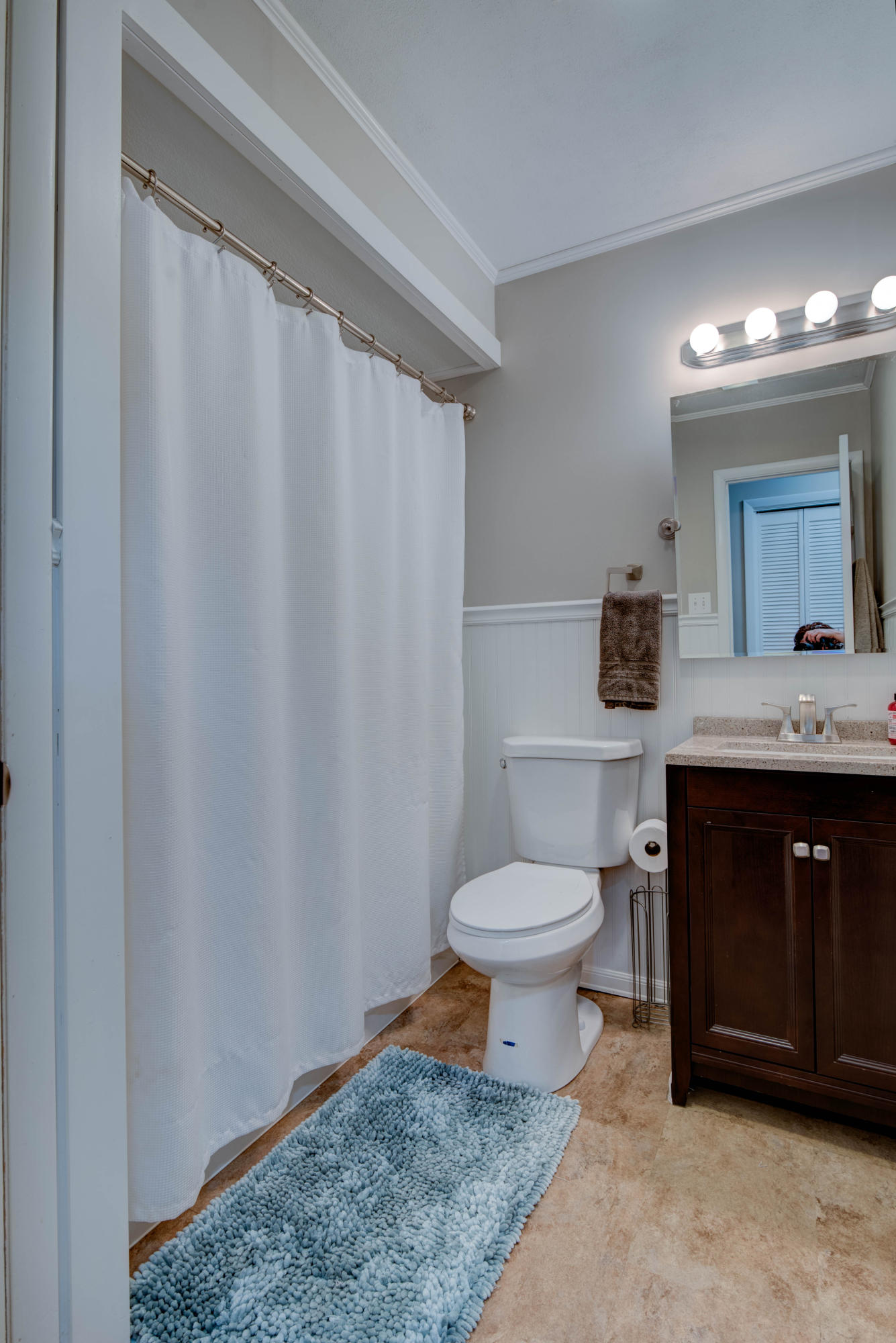113 Monticello Road Oak Ridge, TN 37830 - Photo 21 of 31 Upstairs hall bath