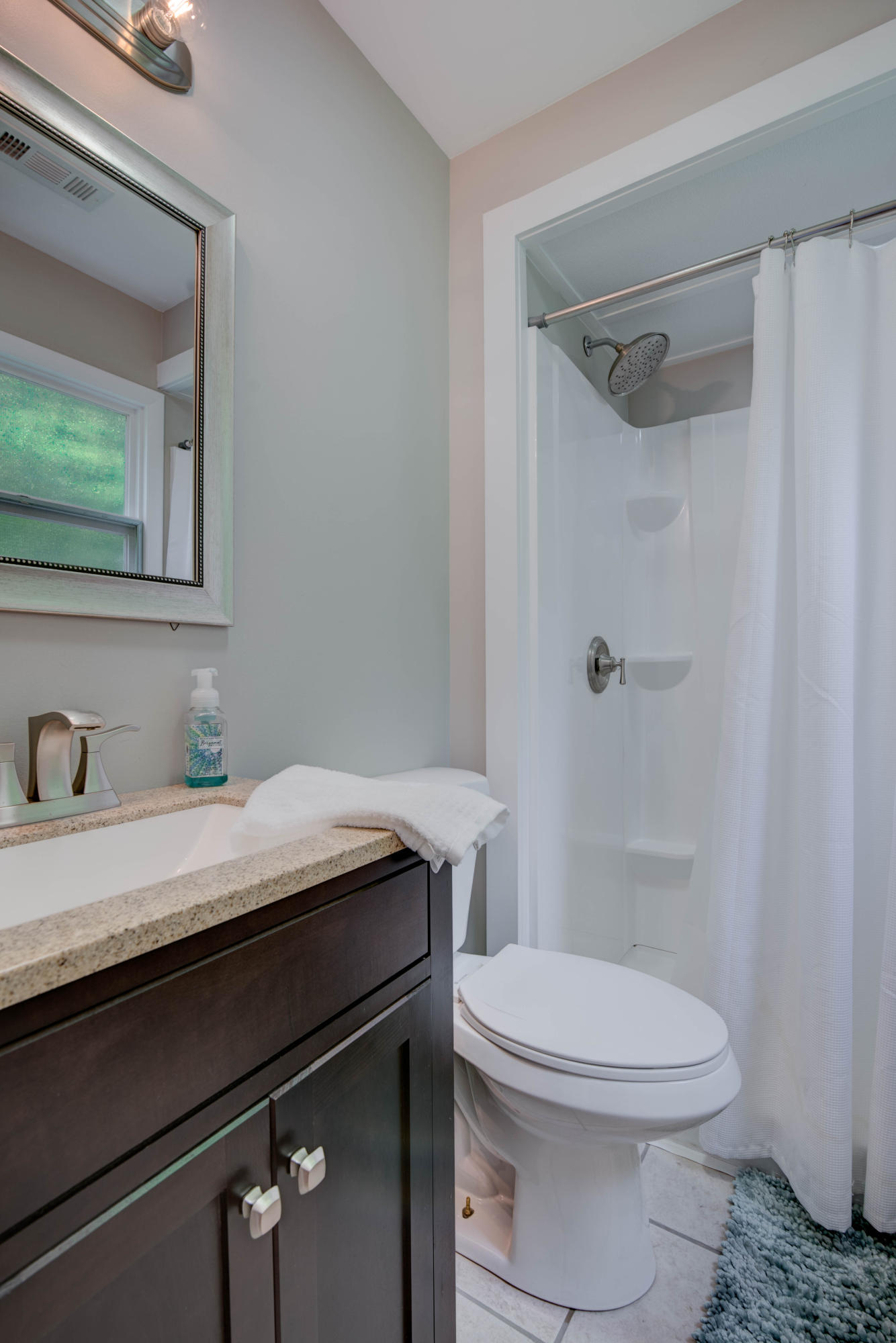 113 Monticello Road Oak Ridge, TN 37830 - Photo 27 of 31 Master Bath