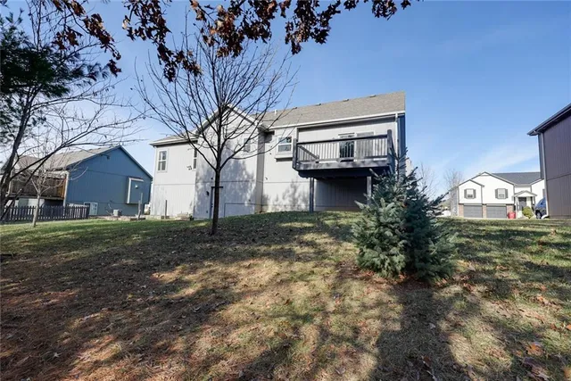 $395,000 | 100 Southeast Hanging Garden Street, Lee's Summit, MO 64064