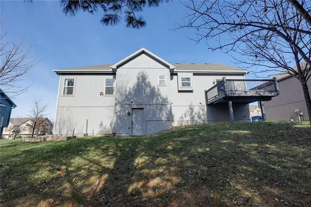 $395,000 | 100 Southeast Hanging Garden Street, Lee's Summit, MO 64064