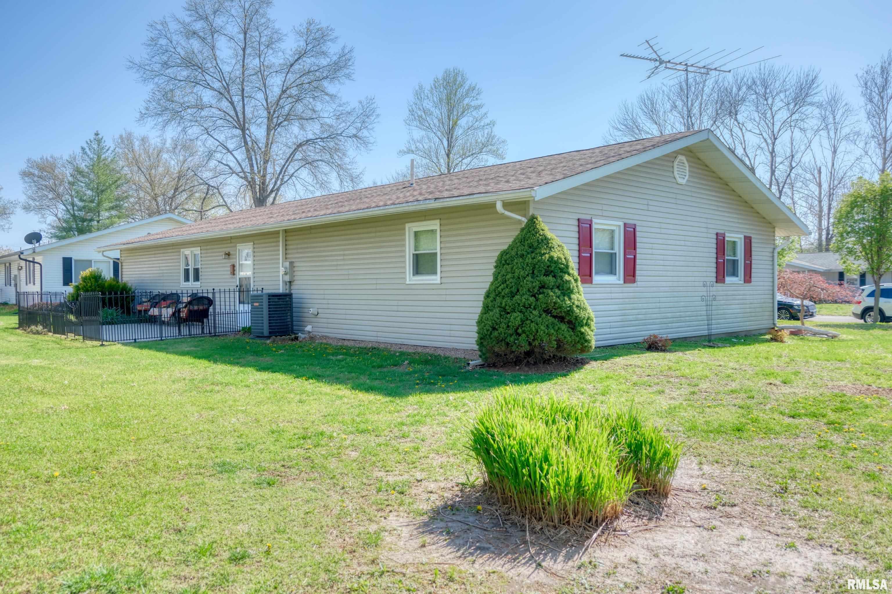 1006 Roberta Drive Murphysboro, IL 62966 - Photo 18 of 35