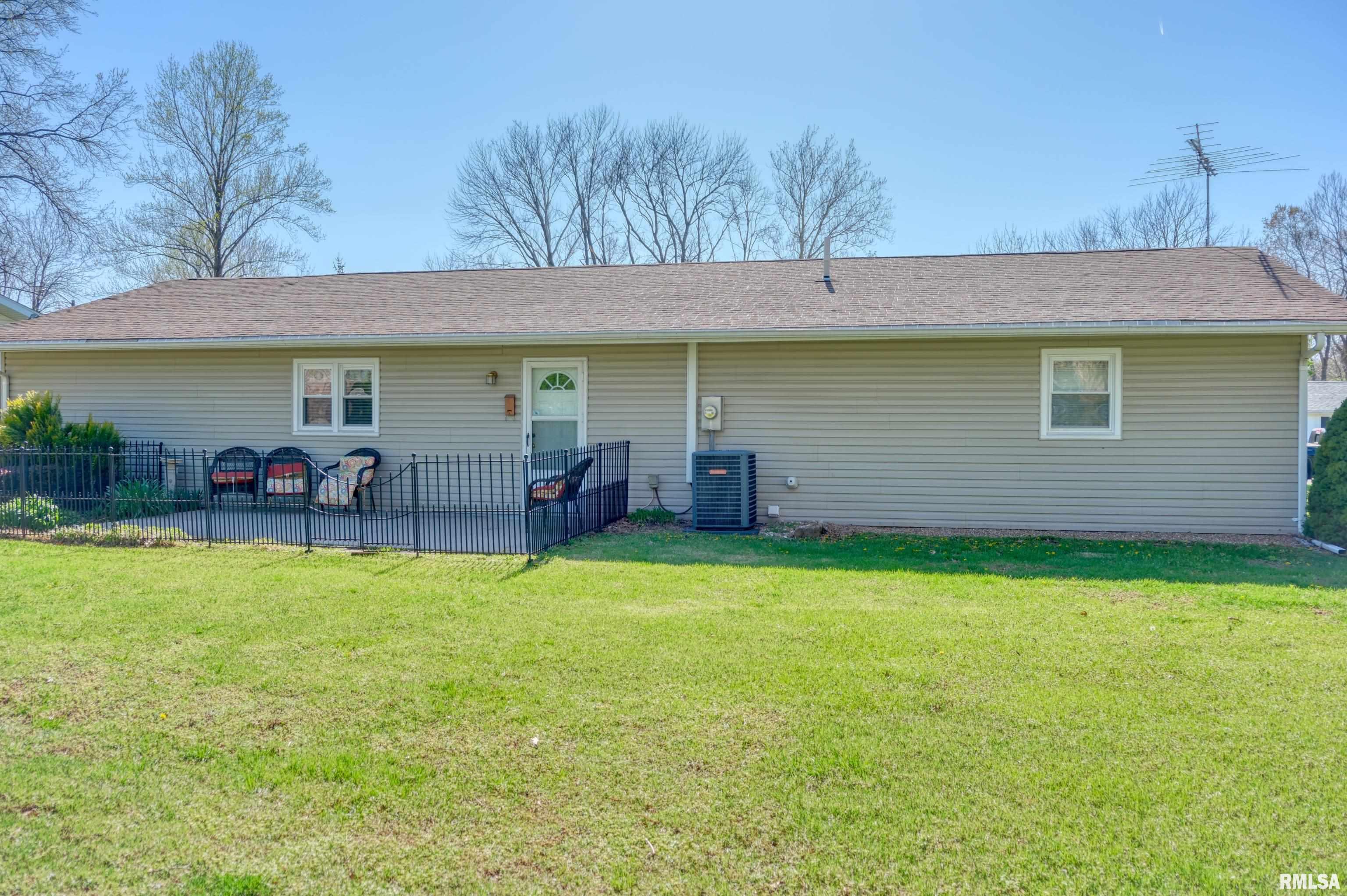 1006 Roberta Drive Murphysboro, IL 62966 - Photo 19 of 35