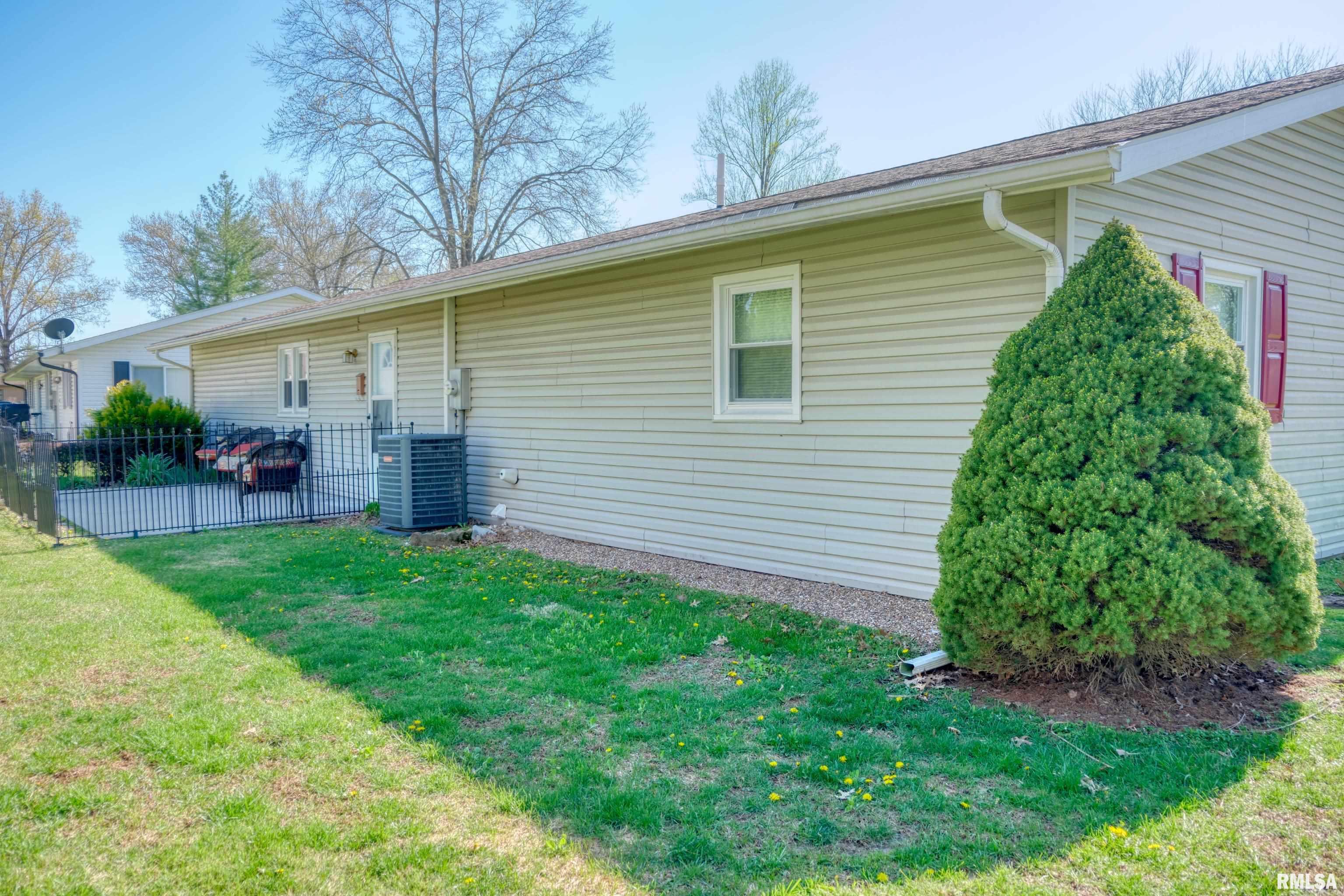 1006 Roberta Drive Murphysboro, IL 62966 - Photo 20 of 35