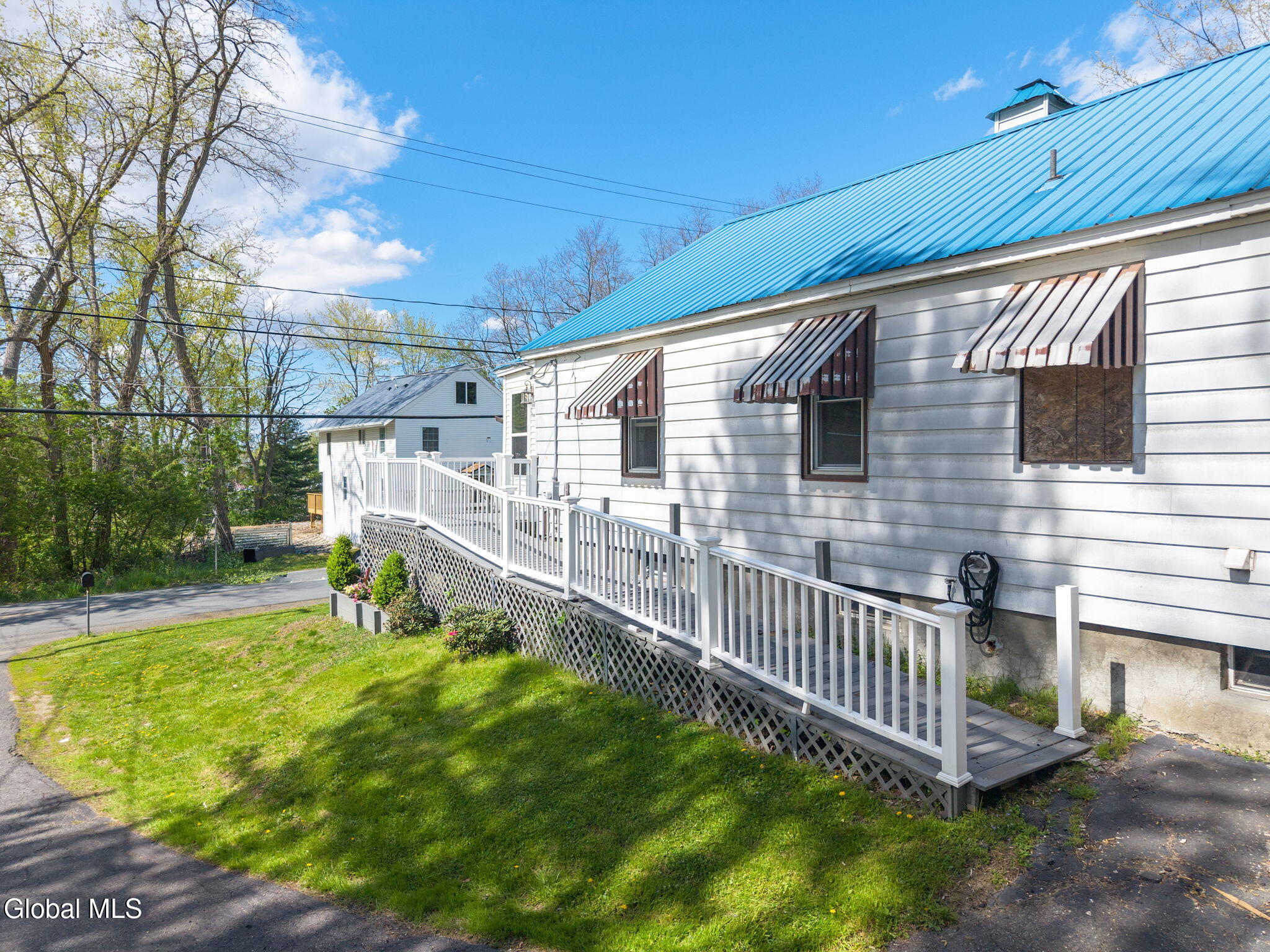 9 Ridge Road East Greenbush, NY 12144 - Photo 29 of 36 42-9RidgeRd_42