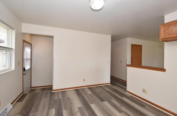 $1,800 | 3042 Hamlin Avenue, Mount Pleasant, WI 53403