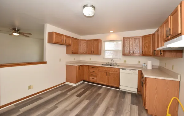 $1,800 | 3042 Hamlin Avenue, Mount Pleasant, WI 53403