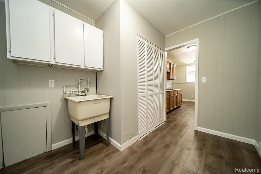 8233 Stephens Center Line, MI 48015 - Photo 30 of 48 Gallery Image 30