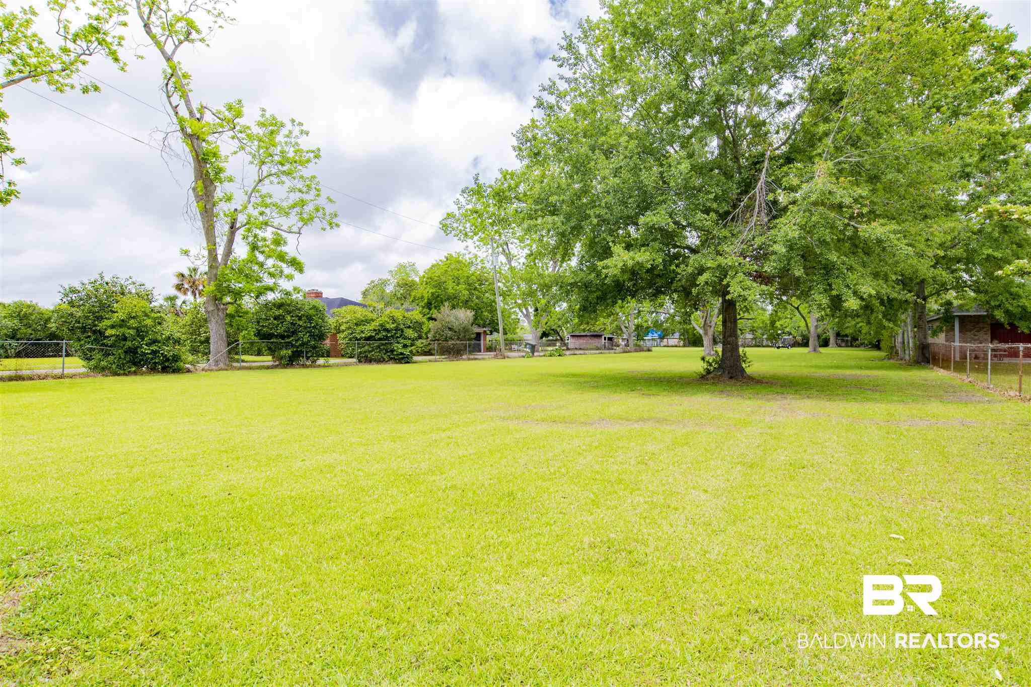 706 West Laurel Avenue Foley, AL 36535 - Photo 22 of 33