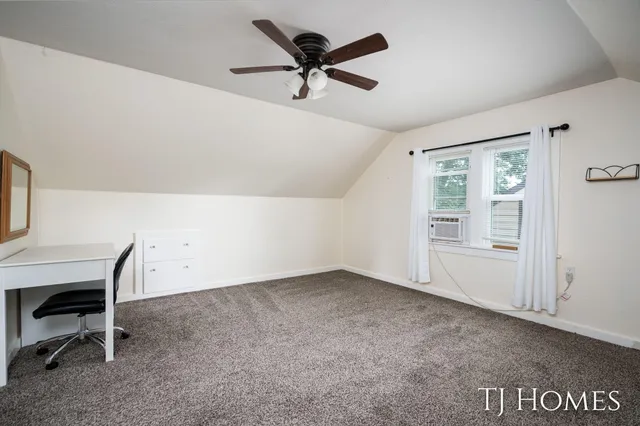 $299,900 | 52 Holly Street Southwest, Grand Rapids, MI 49548