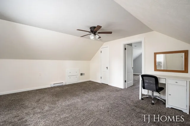 $299,900 | 52 Holly Street Southwest, Grand Rapids, MI 49548