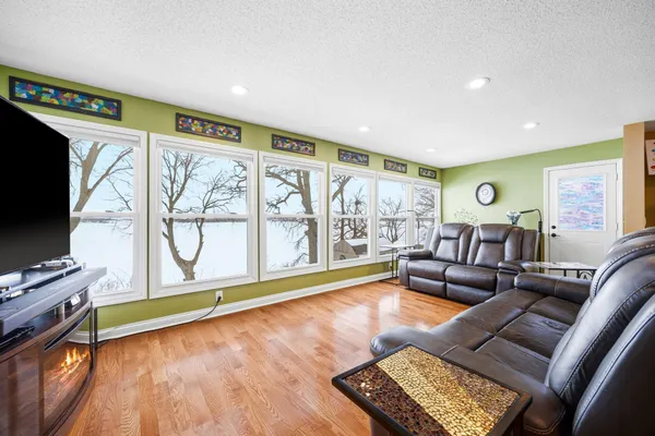 $573,500 | 5249 Imhoff Avenue Southwest, Howard Lake, MN 55349
