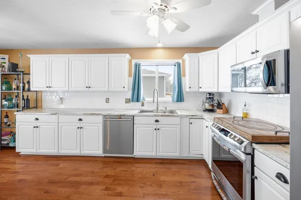 $573,500 | 5249 Imhoff Avenue Southwest, Howard Lake, MN 55349