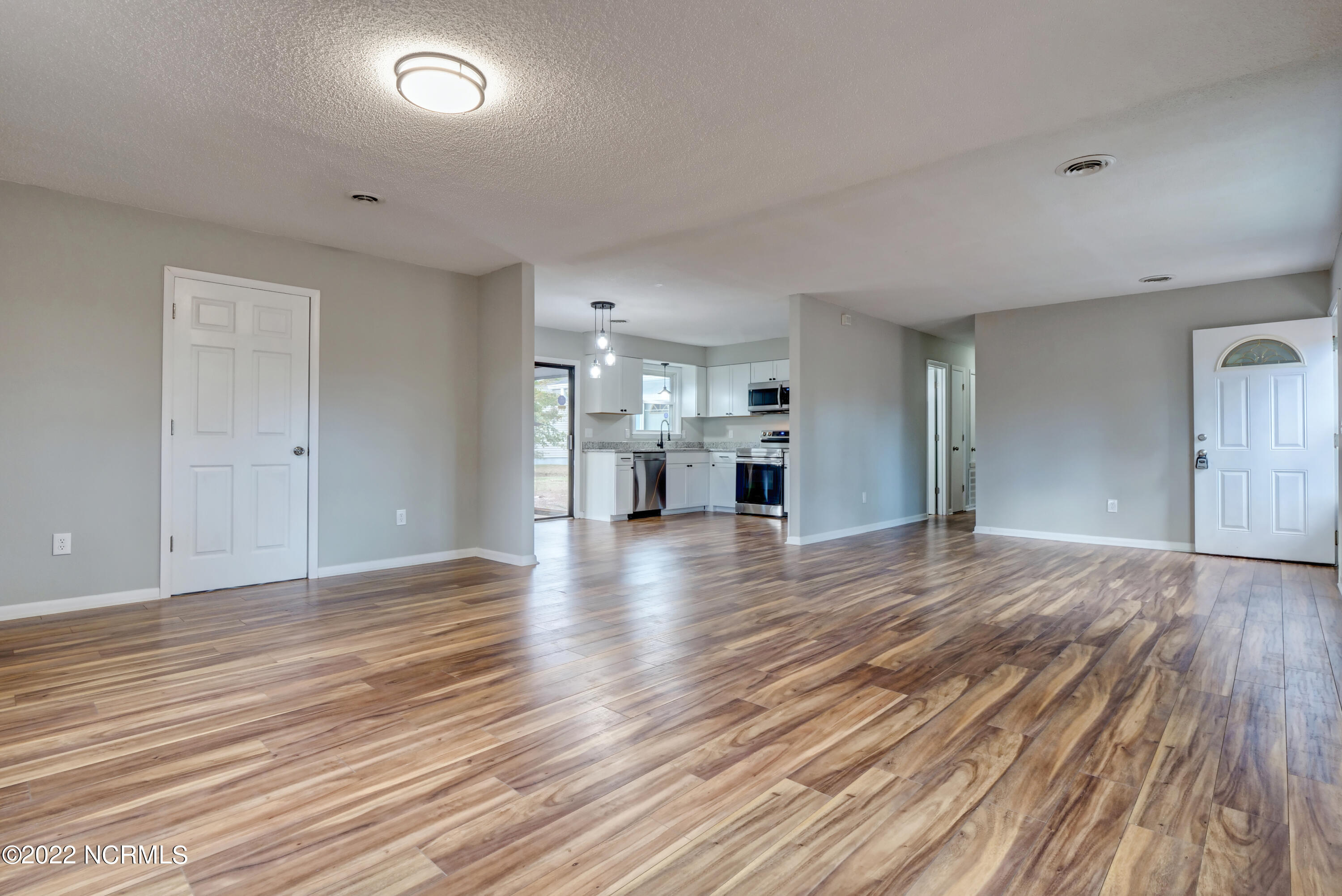 603 Governors Road Wilmington, NC 28411 - Photo 7 of 35 P3366646_47_48_49_50_51_52