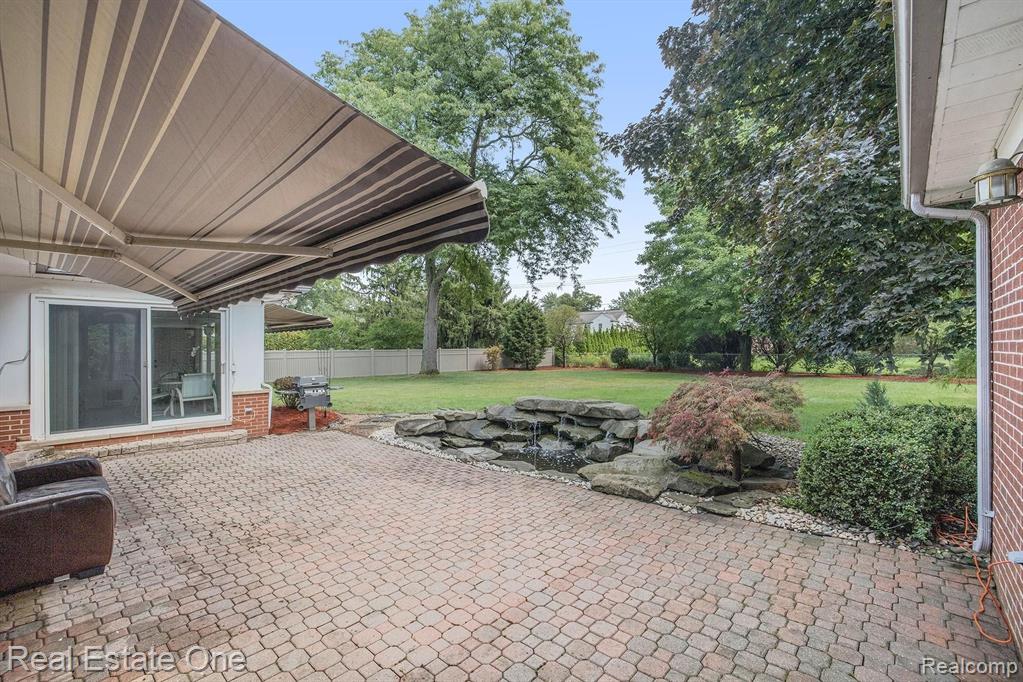 711 Ridgemont Avenue Dearborn, MI 48124 - Photo 10 of 47