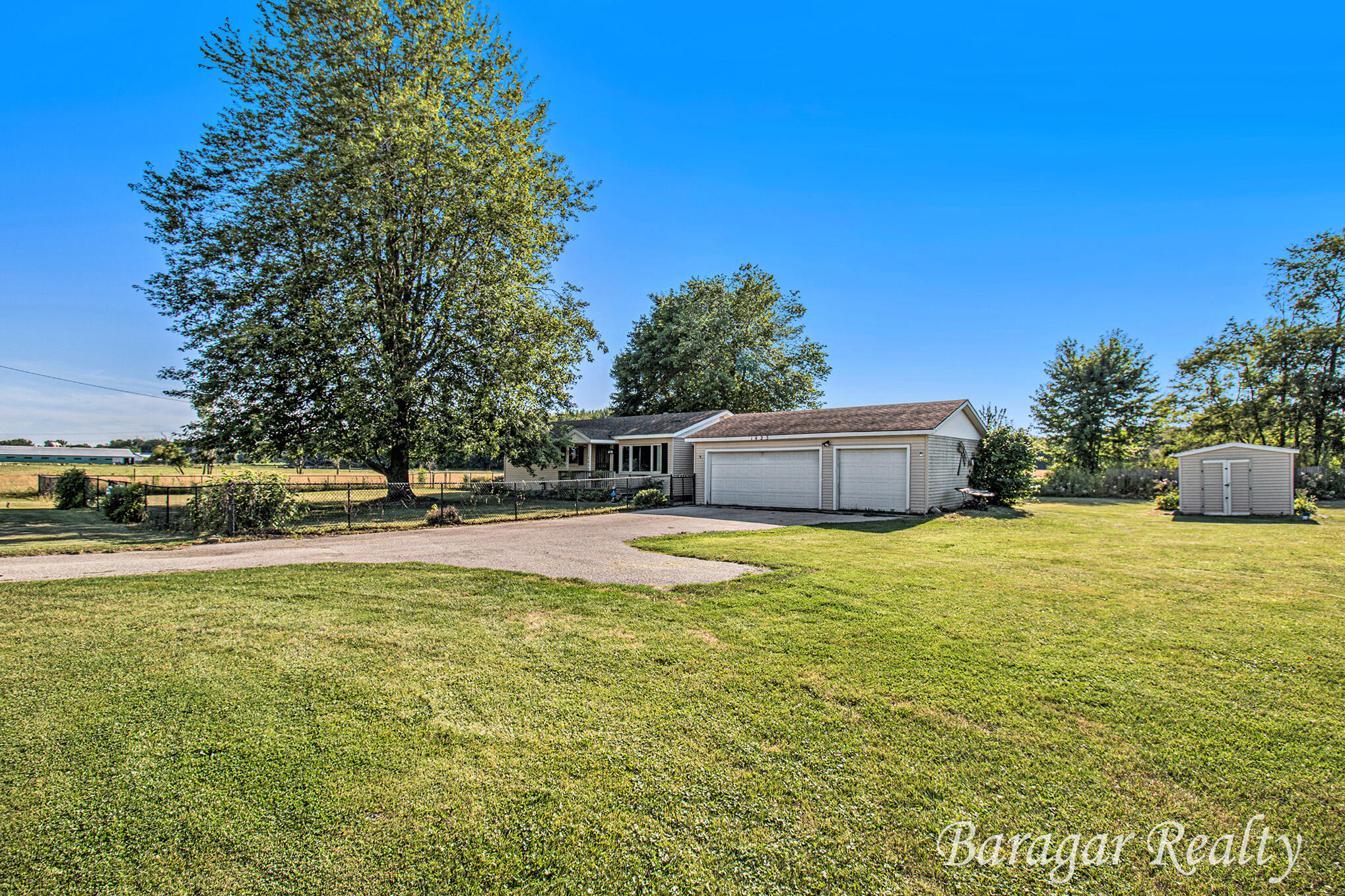 1425 South Ravenna Road Ravenna, MI 49451 - Photo 1 of 22 IMG_7947