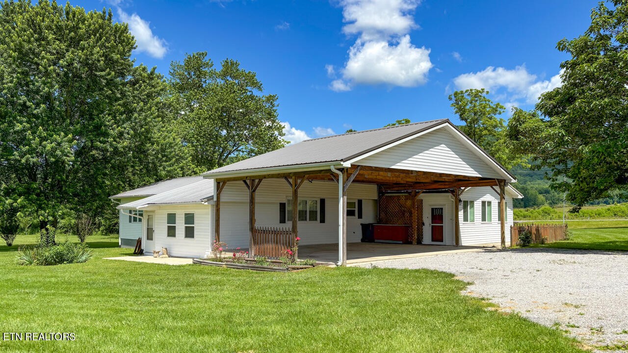 304 Letory Road Wartburg, TN 37887 - Photo 3 of 57 Gallery Image 3