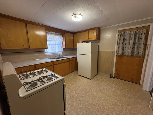 $1,100 | 308 Odell Avenue, Endicott, NY 13760