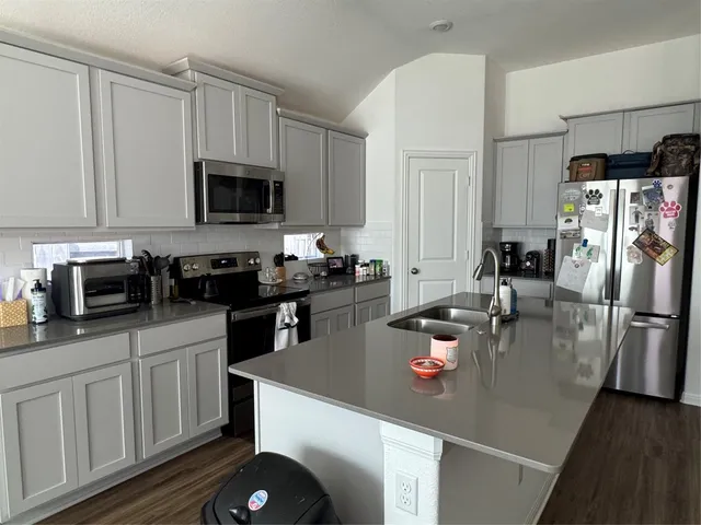 $2,300 | 2005 Long Shadow Lane, Georgetown, TX 78628