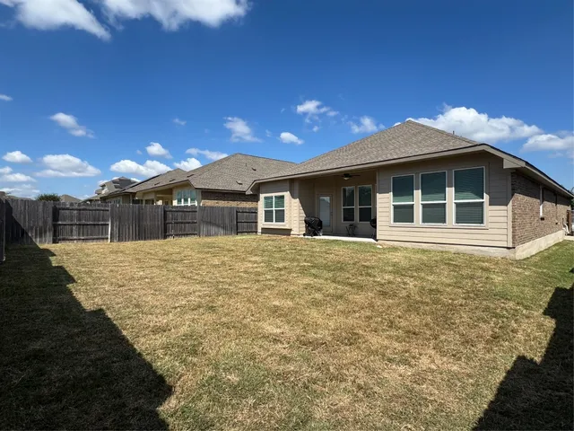 $2,300 | 2005 Long Shadow Lane, Georgetown, TX 78628