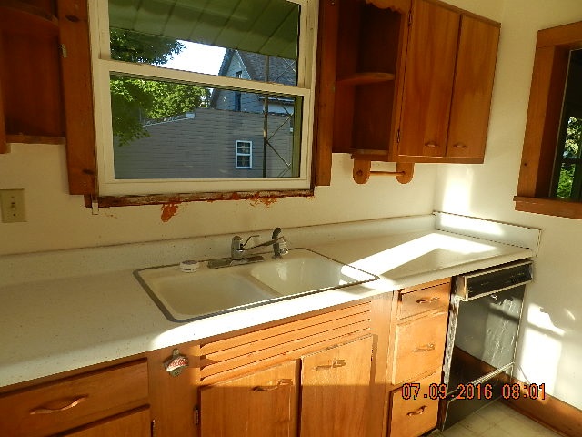 317 Fulton Avenue Rochester, IN 46975 - Photo 4 of 13