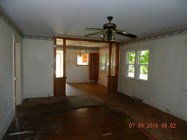 317 Fulton Avenue Rochester, IN 46975 - Photo 5 of 13